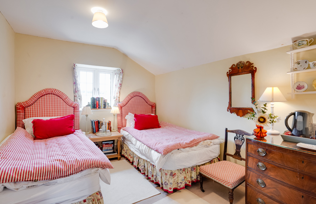 Twin room in Barnstaple farnhouse B&B